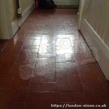dull patches on quarry tiles London quarry tiles in London that have dull patches