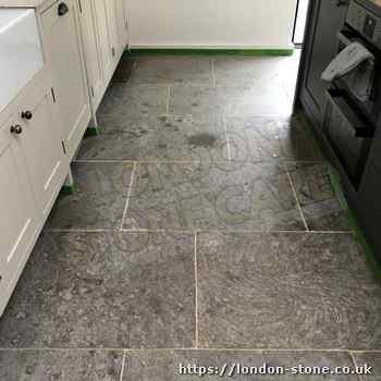 What is limestone dust used for What causes black stains on limestone